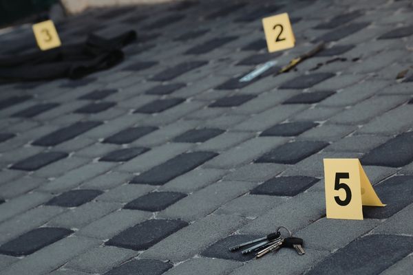 crime analysis at a crime scene