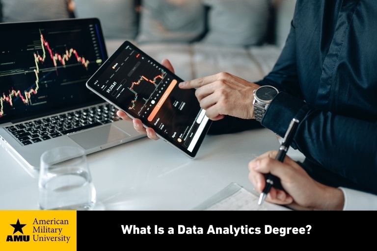 data analytics degree students analytics on tablets