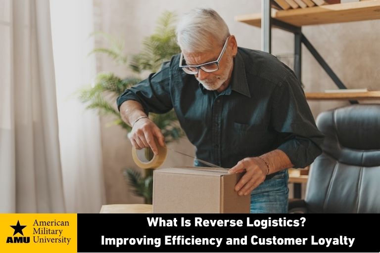 what-is-reverse-logistics reverse logistics manager taping a box