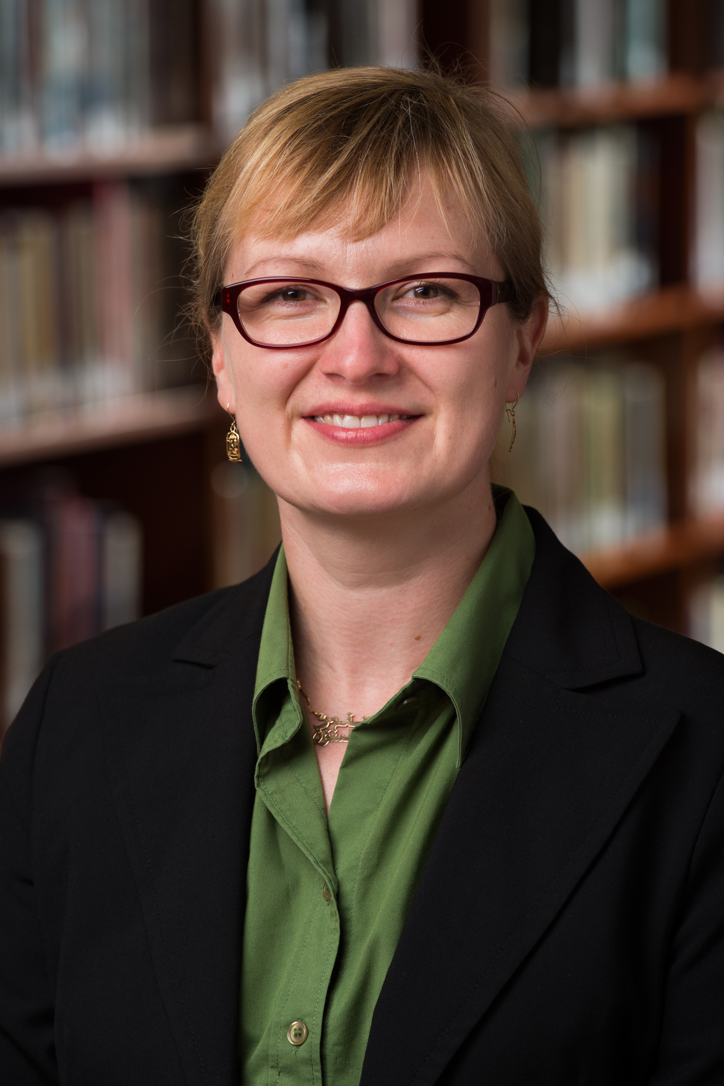 Dr.Elise Rainer