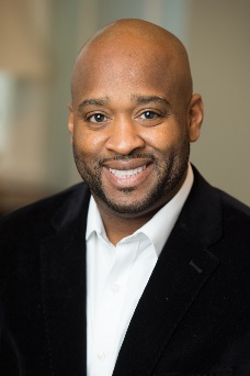 Dr.Elliott Lynn