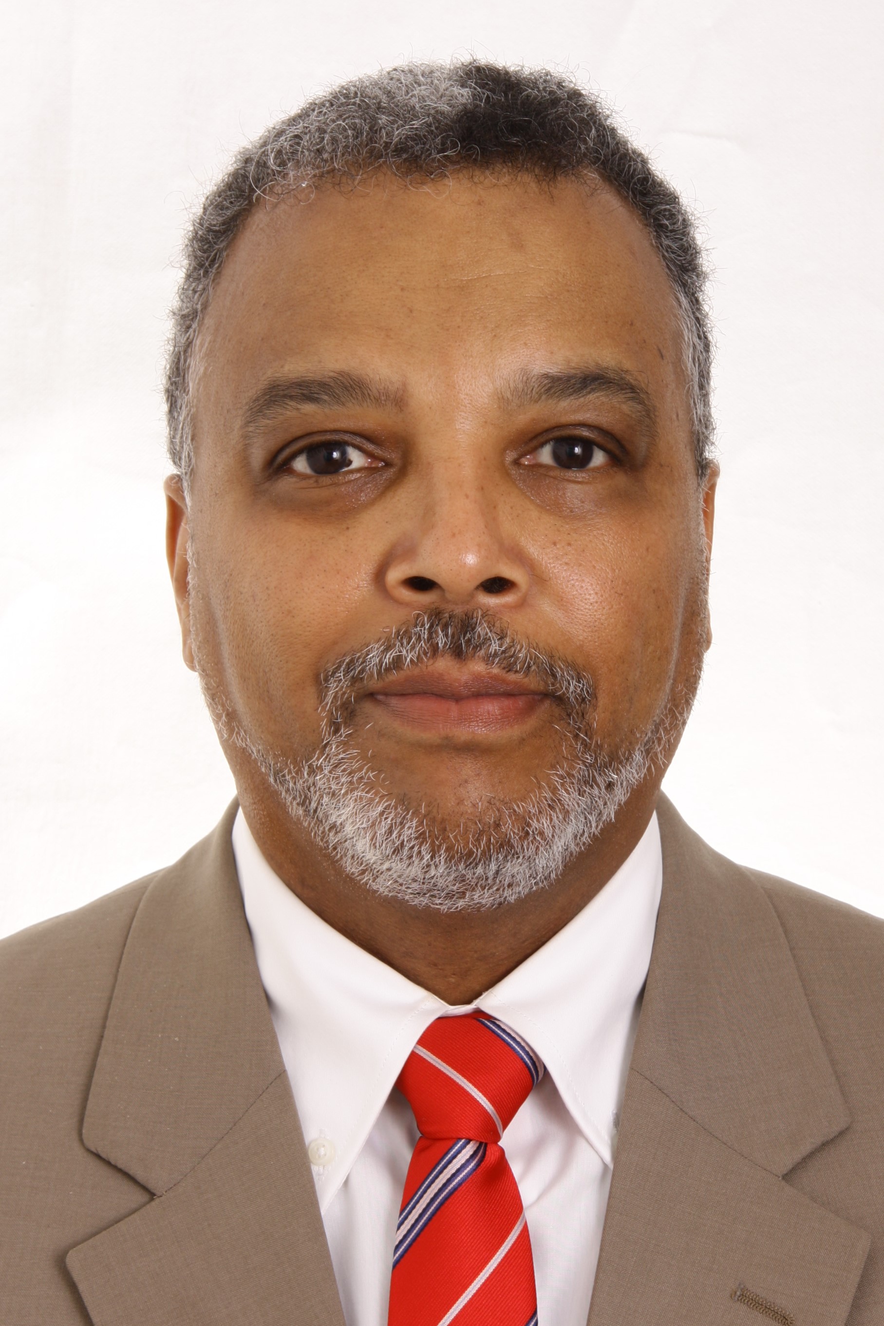 Dr.Ricardo Archbold